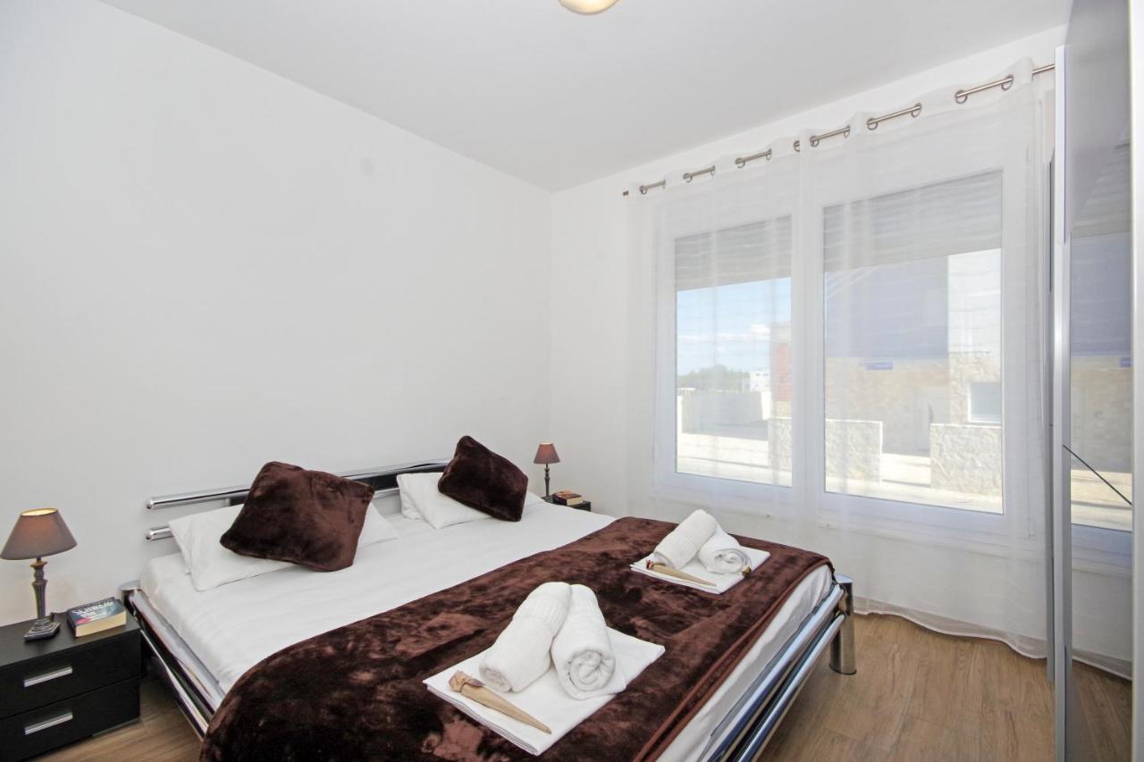 Apartment Laura Privlaka  Dış mekan fotoğraf