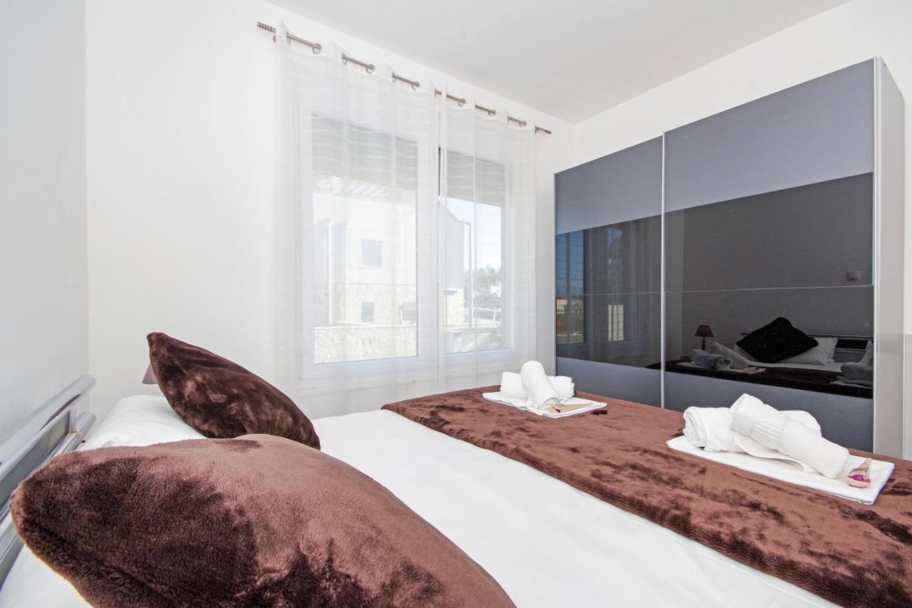 Apartment Laura Privlaka  Dış mekan fotoğraf