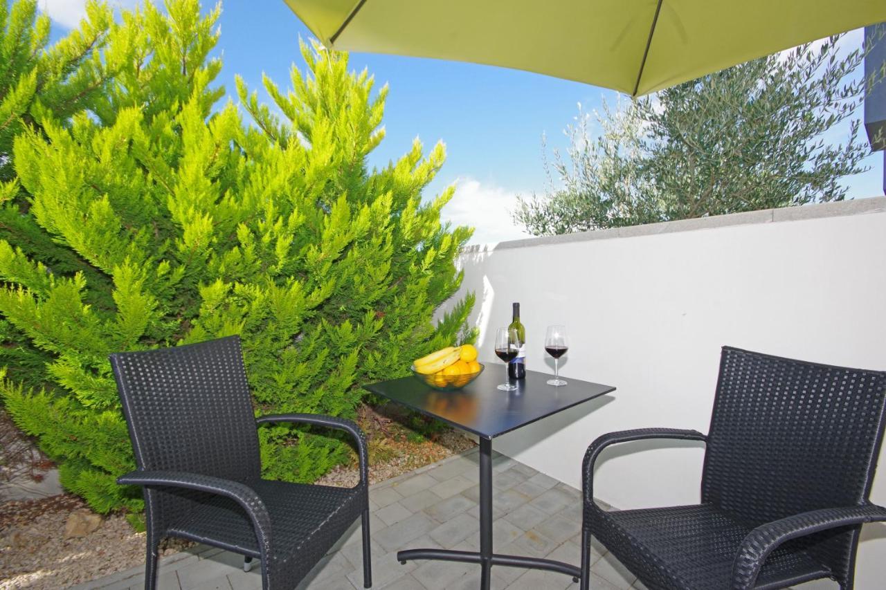 Apartment Laura Privlaka  Dış mekan fotoğraf