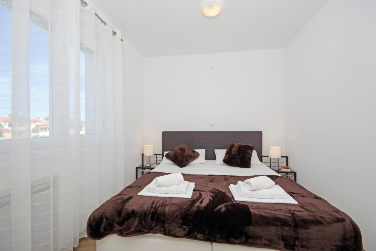 Apartment Laura Privlaka  Dış mekan fotoğraf